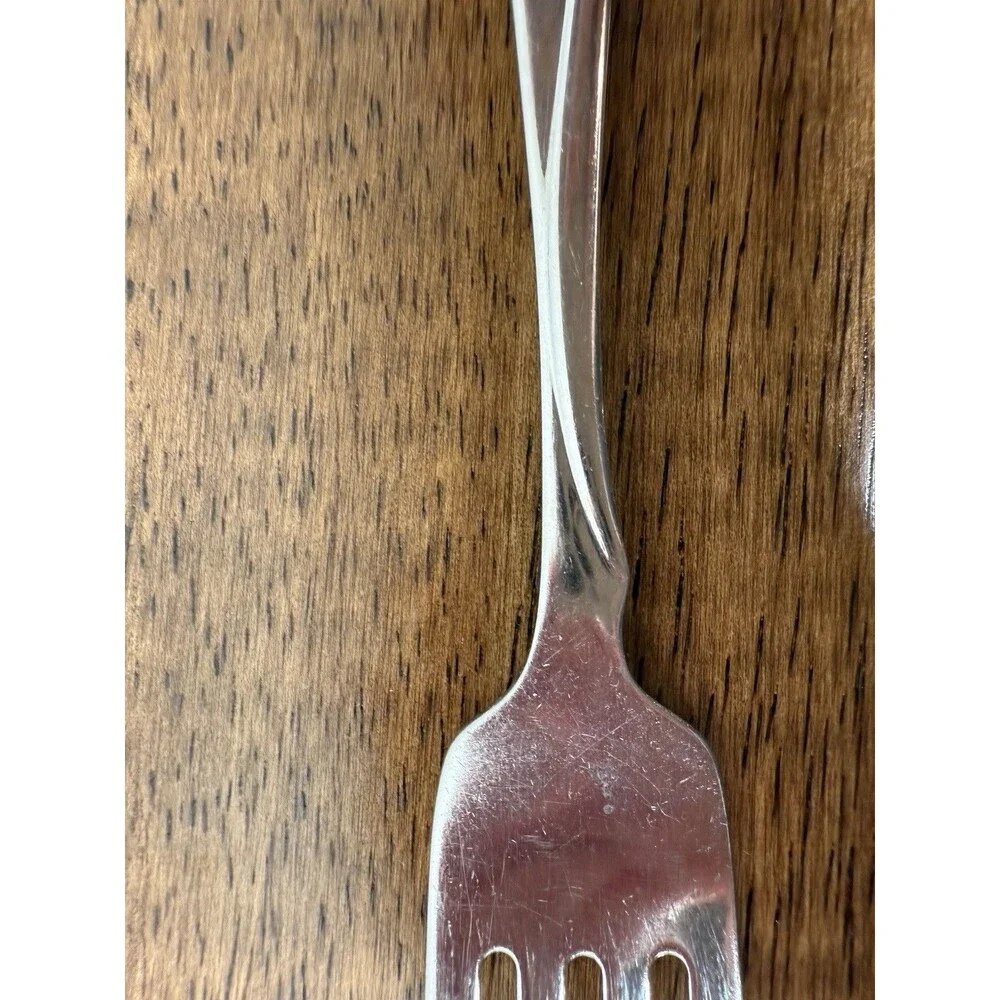 ONEIDA Oneida USA Stainless Steel Silver Fork Solid Handle Dishwasher Safe